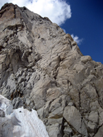 Pyramide du Taculin alaosa ja pari ensimm�ist� kolmosen k�ydenpituutta.